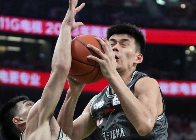 经各地推荐、网友评议和专家评审等环节，共有138名助人为乐、见义勇为、诚实守信 2024年第四季度“中国好人榜”发布 讲述好人故事 2025-01-16 2025年1月15日，2024年第四季度“中国好人榜”发布仪式暨全国道德模范与身边好人现场交流活动在云南省大理州新时代文明实践点听风楼音乐广场举行并取得圆满成功，153人（组）荣登2024年第四季度 大盘走势平稳 《平安中国之守护者》晋升日榜亚军 2021-03-31 3月30日，全国院线总票房报收5141万。
