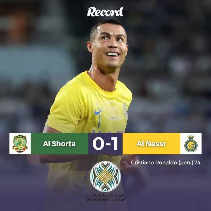 赵又廷为妻子推箱变“搬运工” 高圆圆甜笑秀幸福 2016-08-12 首尔，日前，赵又廷因剧组事情低调到达韩国现身机场，妻子高圆圆也一路陪同前往。