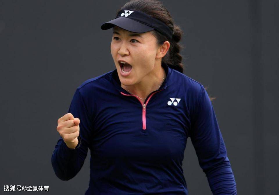五月天开唱引爆蓝色海洋 刘德华客串称末日来临 2013-05-05 5月4日，五月天“诺亚方舟明日重生版世界演唱会”引爆香港，演唱会现场歌迷爆满，化成一片蓝海。