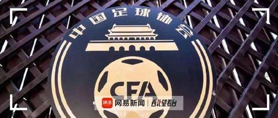 在面对AI浪潮的冲击下，导演们有的选择拥抱新技术，有的则坚持初心，选择以“手搓”的方式，去完成自己的作品。
