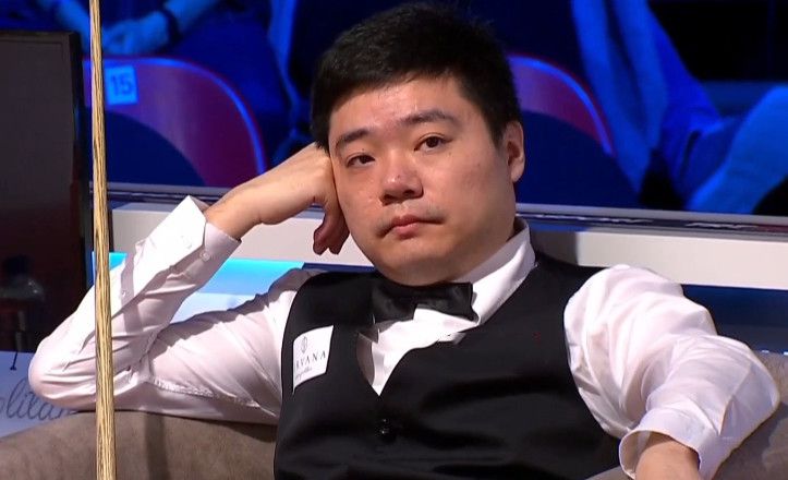 杨子则将这种态度融入了《捕风追影》中，有了更当下的创作表达。