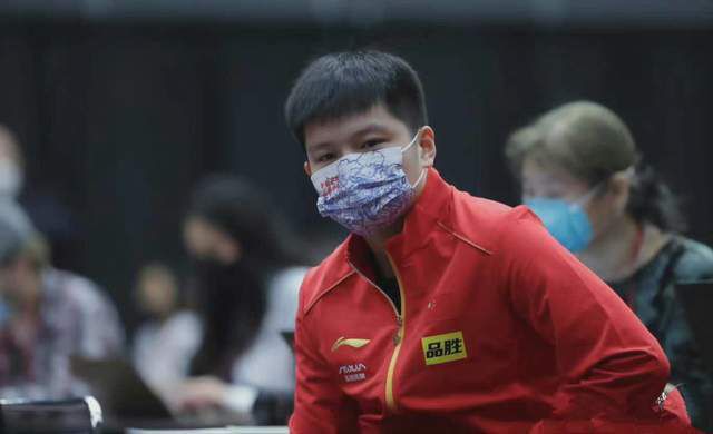 格伦·克洛斯、莎拉·保罗森、泰亚娜·泰勒、金·卡戴珊、妮... 法鲨归来！