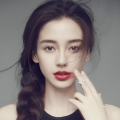 虽然时间是下午4点，但是排队购买本场影票的人很多，影片上座率也很高看来大家都已对007的新作 《大破量子危机》：“007”你变了 2008-11-11 其实这次和电影网一起看007量子危机是我第一次来看DanielCraig出演的邦德。