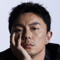 江若琳献身《英雄·喋血》 入黑帮演绎双重身份 2011-06-20 6月19日，以辛亥革命为题材的电影《英雄·喋血》在广州黄花岗七十二烈士墓碑前举行了记者发布会，著名导演赵崇基携女主角江若琳以及戏中其他主要演员一同出席并向七十二烈士鞠躬献花。