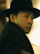 目前，有消息指出，这位杰出的男演员将再度出山，自导自演一部又著名小说《布鲁克林孤儿》（Motherless Brooklyn）改 查理兹·塞隆38岁生日 好莱坞性感女神迷人瞬间 2013-08-08 8月7日，好莱坞女神查理兹·塞隆度过了她38岁的生日。
