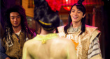 《游龙戏凤》香港首映 刘德华献吻舒淇惹尖叫连连 2009-01-22 讯2009年1月22日讯，香港，电影《游龙戏凤》昨日（1月21日）在香港举行首映式，主演刘德华、舒淇、张涵予、导演刘伟强到场。
